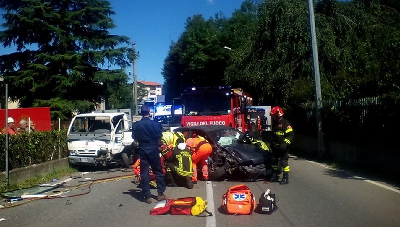 Scontro frontale a Morazzone 8