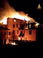 Incendio palazzina 030216 Luino Vigili del fuoco 