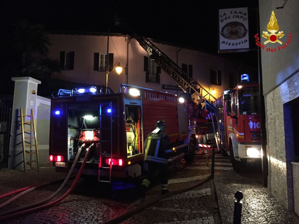 Incendio palazzina 030216 Luino Vigili del fuoco 