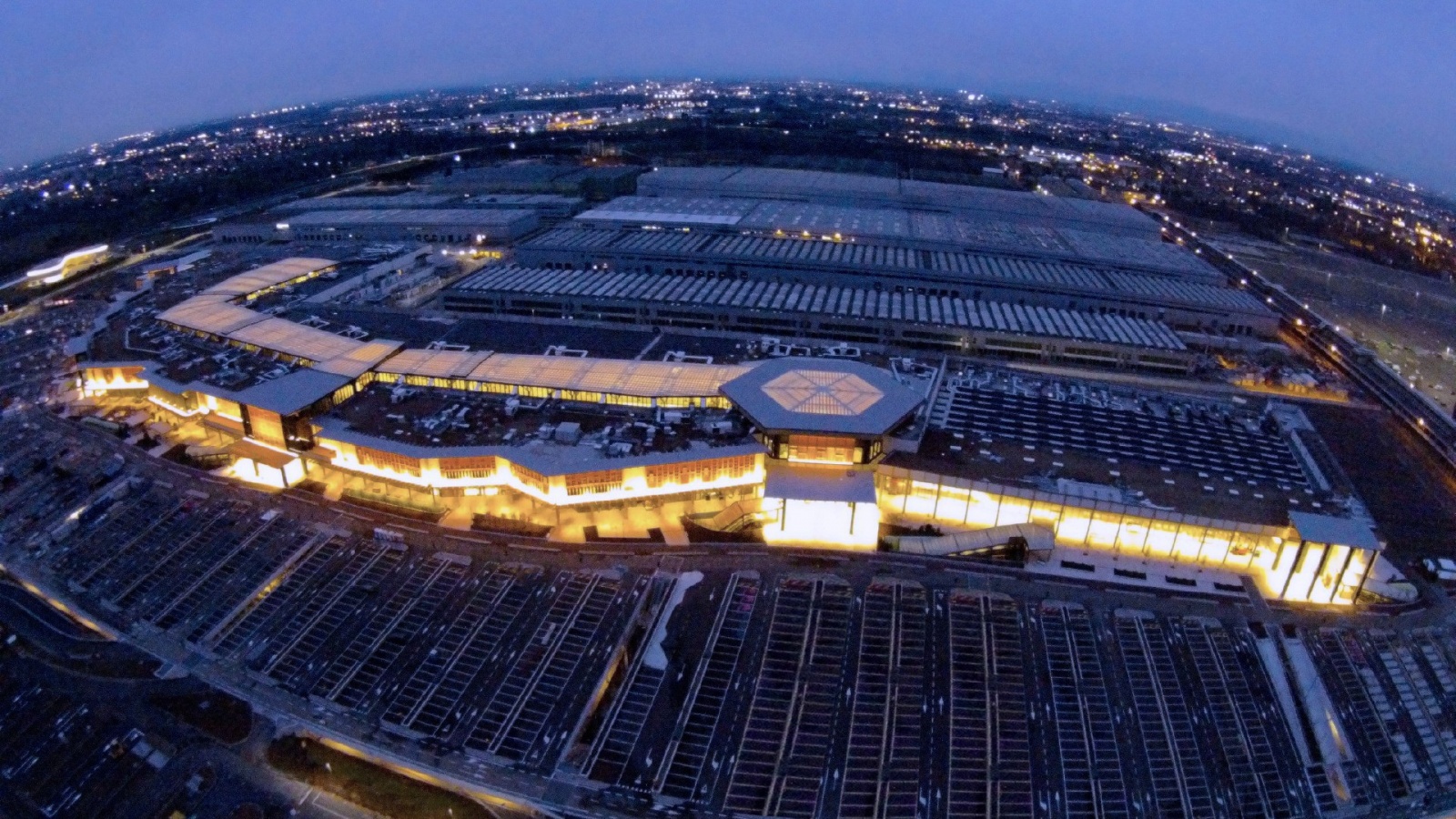 Il centro, centro commerciale di Arese