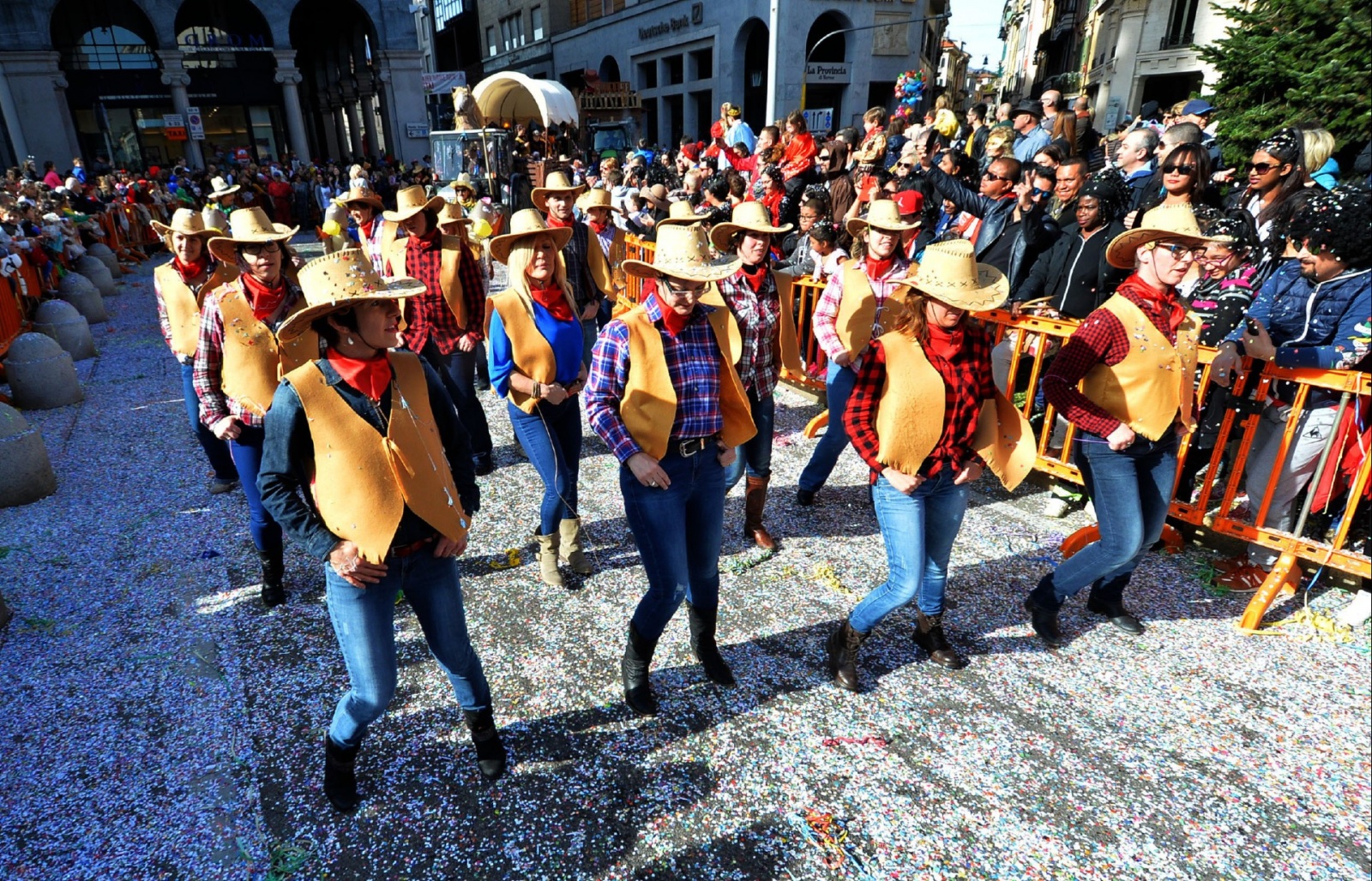 VARESE CARNEVALE BOSINO 2017 PER LE VIE DEL CENTRO CITTA'