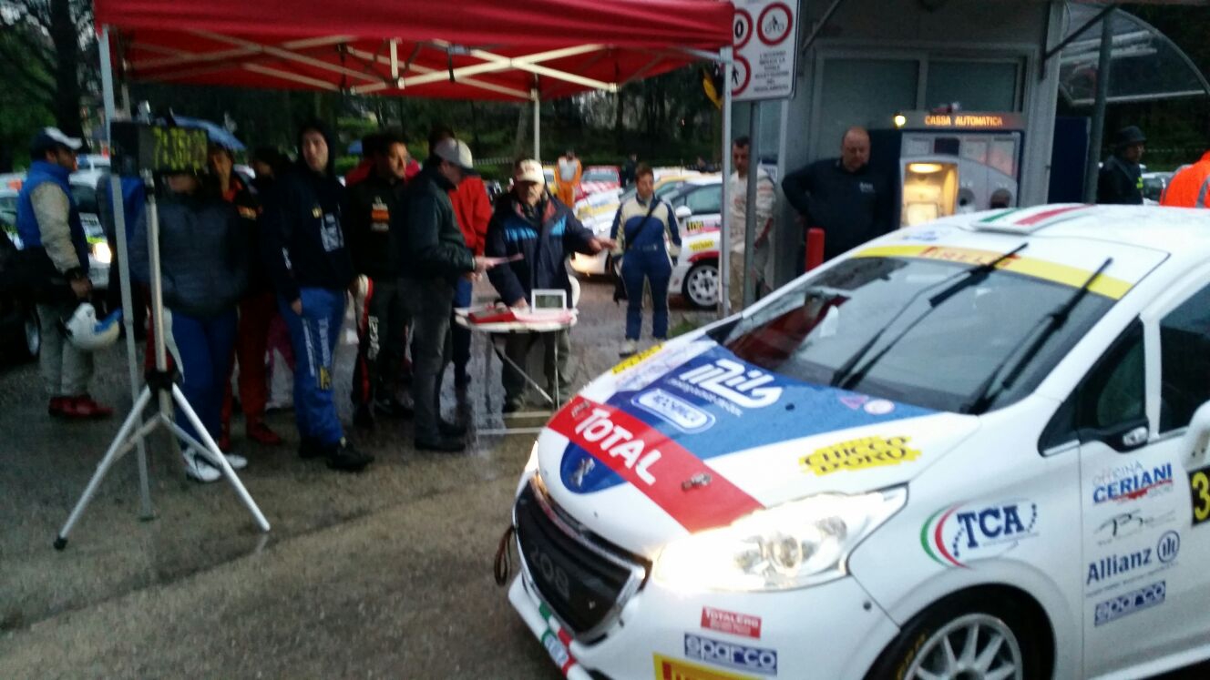 Rally dei Laghi domenica 26 partenza