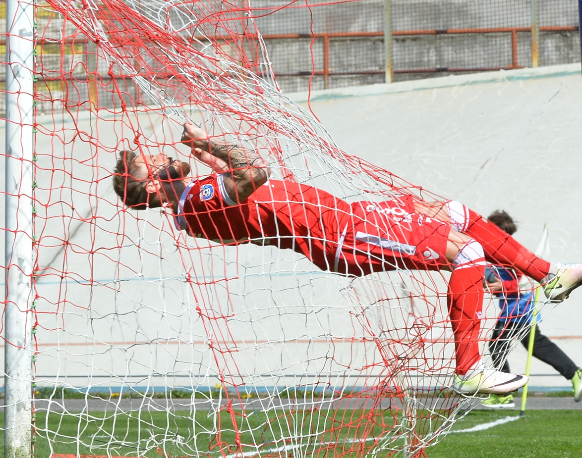 VARESE VARESE CALCIO PRO SETTIMO NELLA FOTO BECCHIO