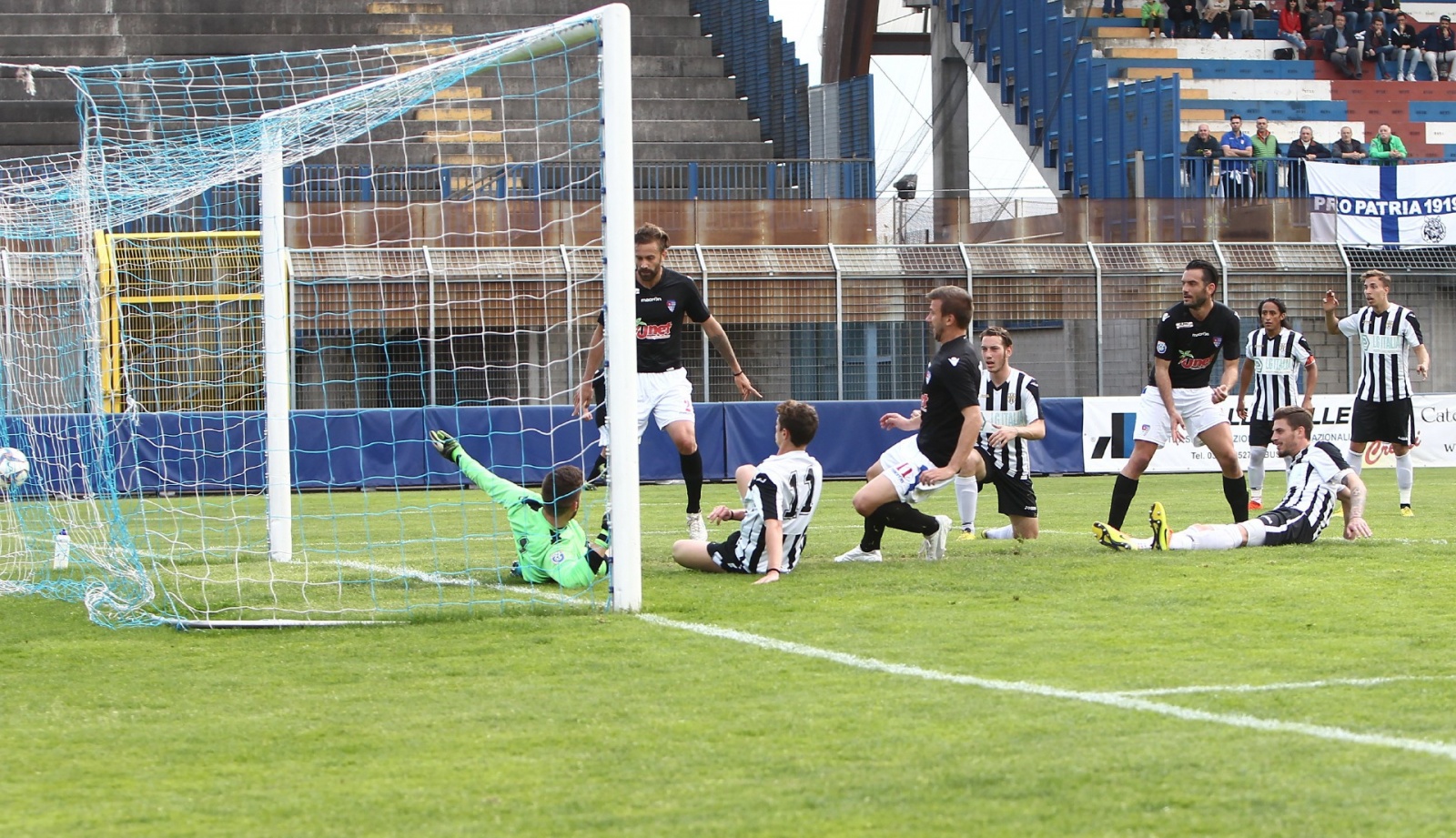 Busto Arsizio 02/04/2017#br/#Campionato Serie D Gir B#br/#Aurora Pro Patria - Cavenago Fanfulla#br/#Nella foto: SANTIC GOAL 1 0