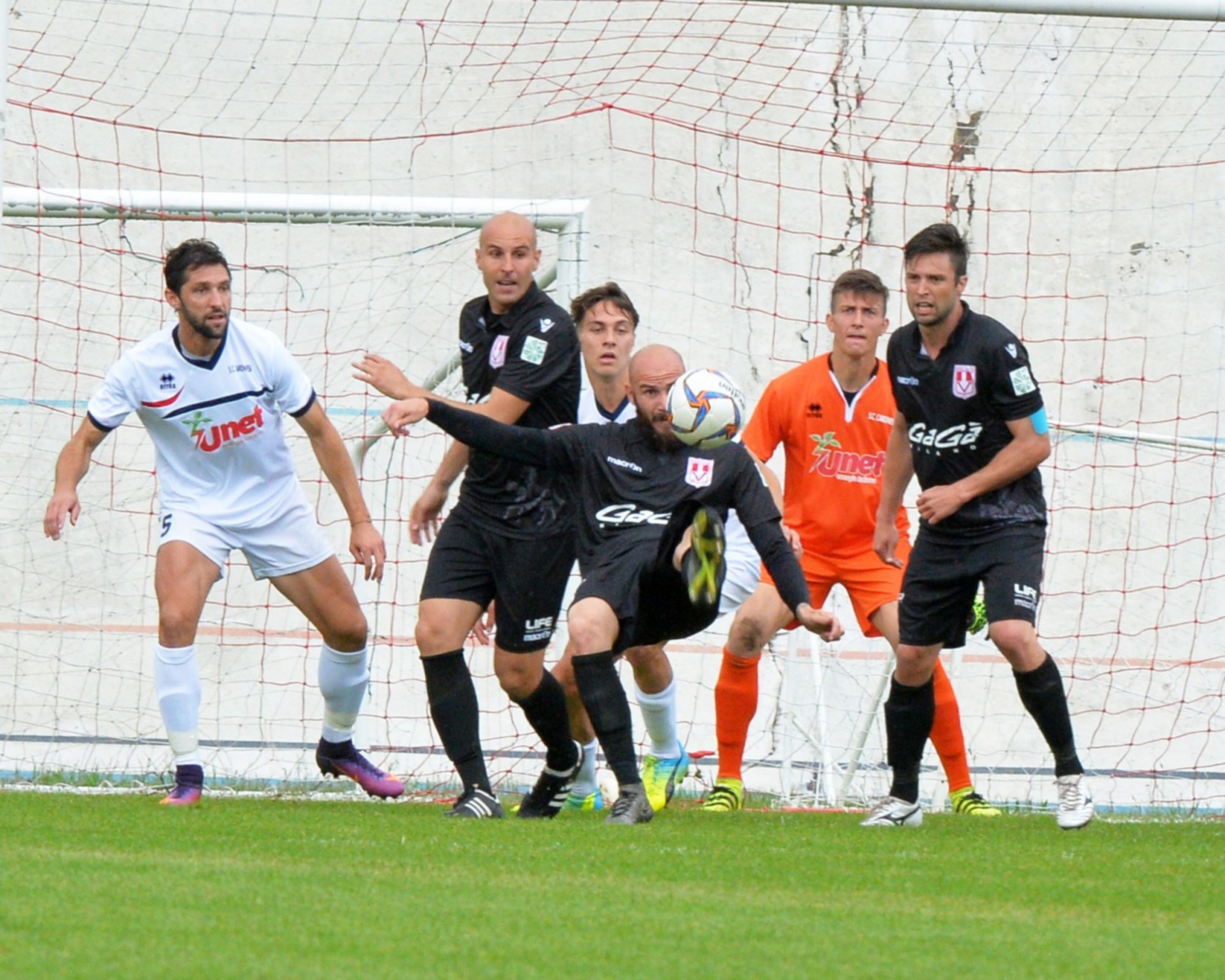 VARESE VARESE CALCIO CARONNESE PLAY OFF NELLA FOTO VISCOMI IL SUO GOL