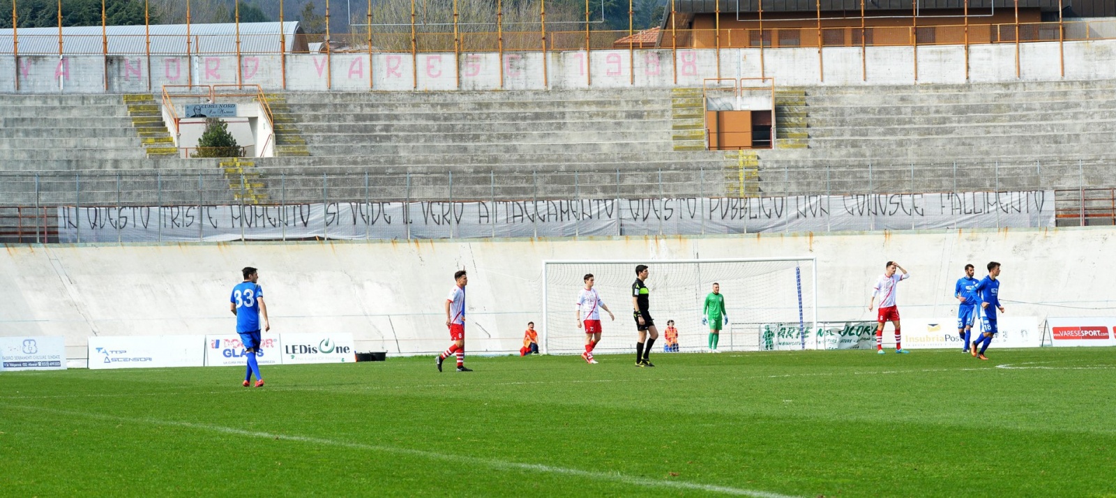 VARESE VARESE CALCIO FOLGORE CARATESE NELLA FOTO STRISCIONE TIFOSI