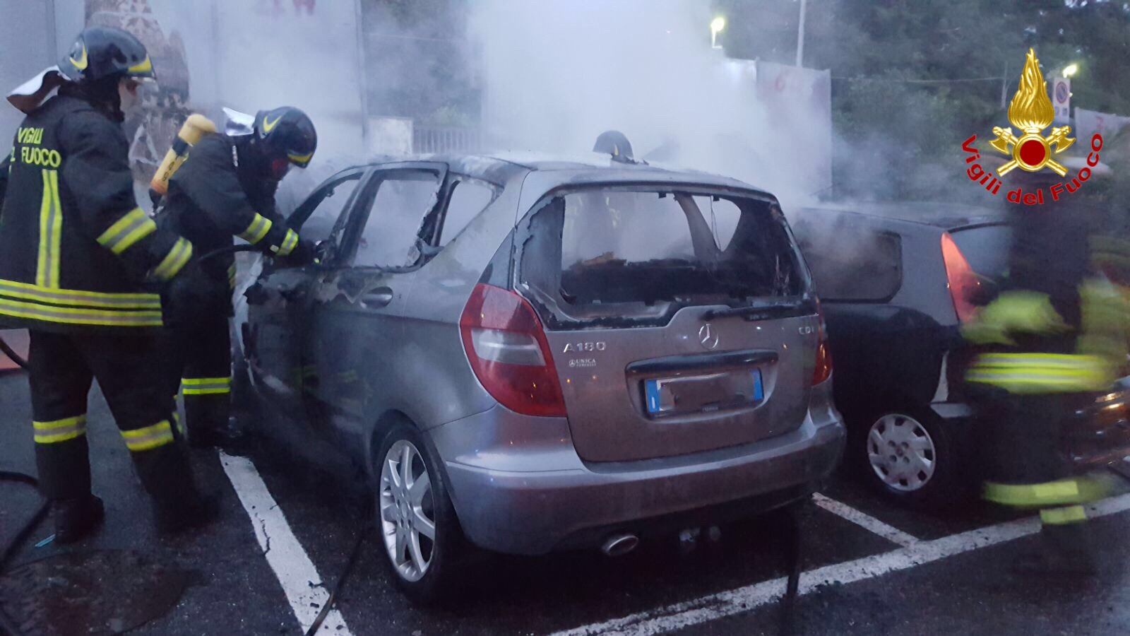 Veicoli in fiamme e sospetti di dolo 4