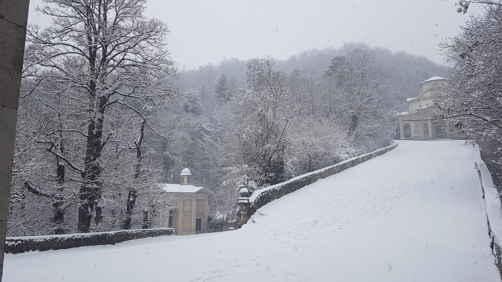 Il meraviglioso Sacro Monte innevato (Giuseppe Macchi)