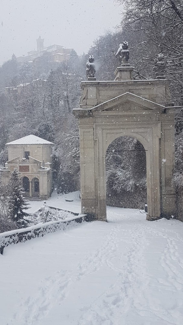 Il meraviglioso Sacro Monte innevato (Giuseppe Macchi)
