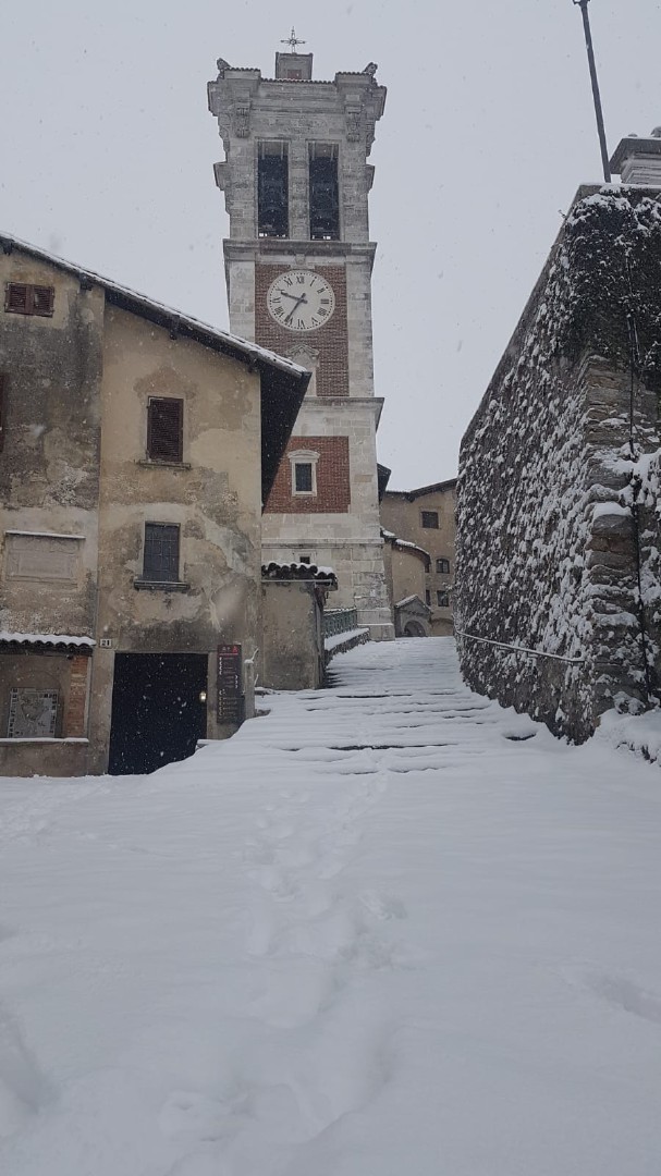 Il meraviglioso Sacro Monte innevato (Giuseppe Macchi)