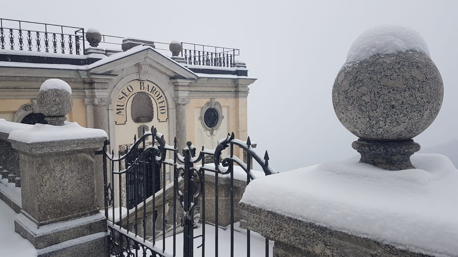 Il meraviglioso Sacro Monte innevato (Giuseppe Macchi)