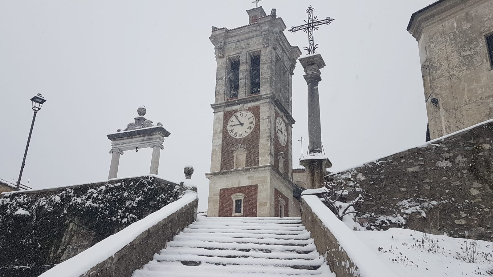 Il meraviglioso Sacro Monte innevato (Giuseppe Macchi)