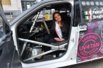 Greta Beraldo posa con la Skoda Fabia R5 griffata Prealpina
