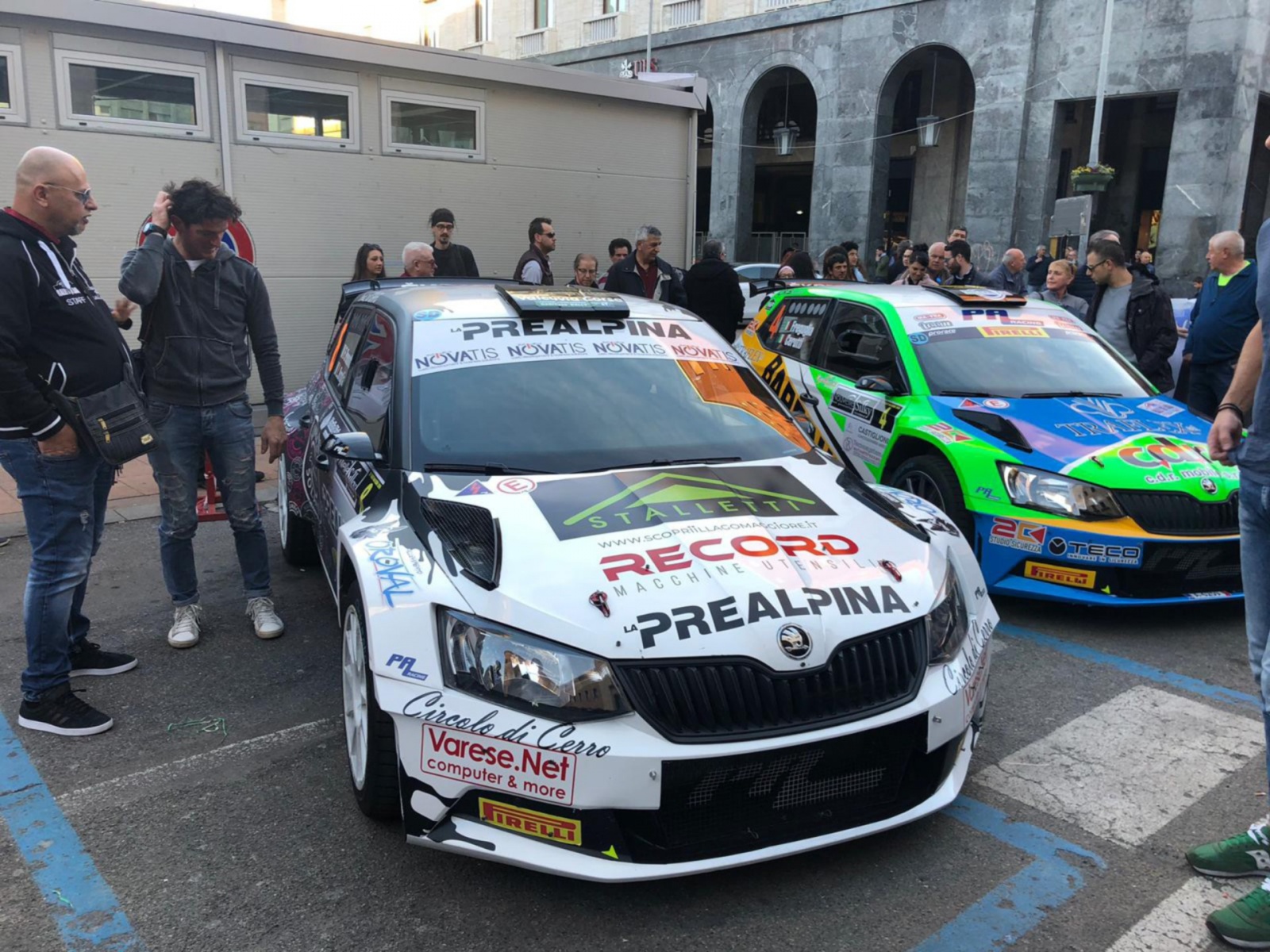 Rally dei Laghi piazza Monte Grappa