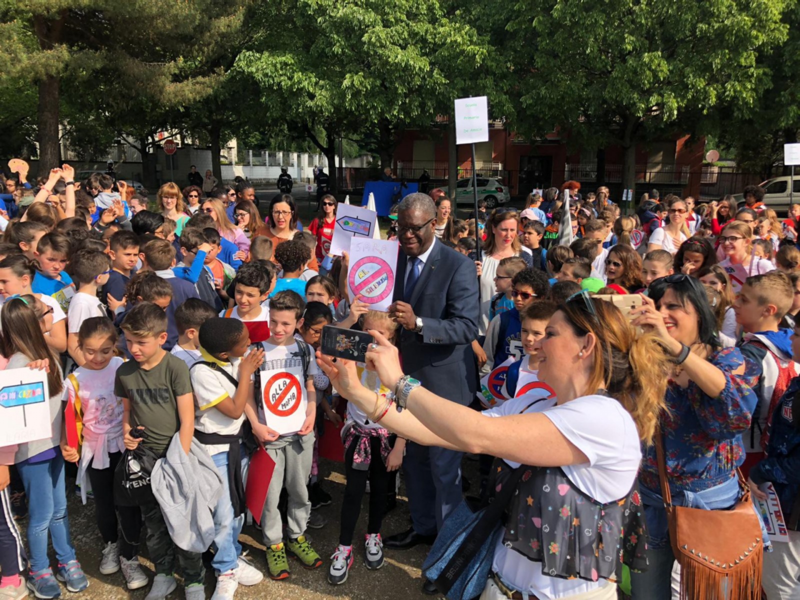 Marcia legalità Busto Arsizio con Nobel Pace Denis Mukwege