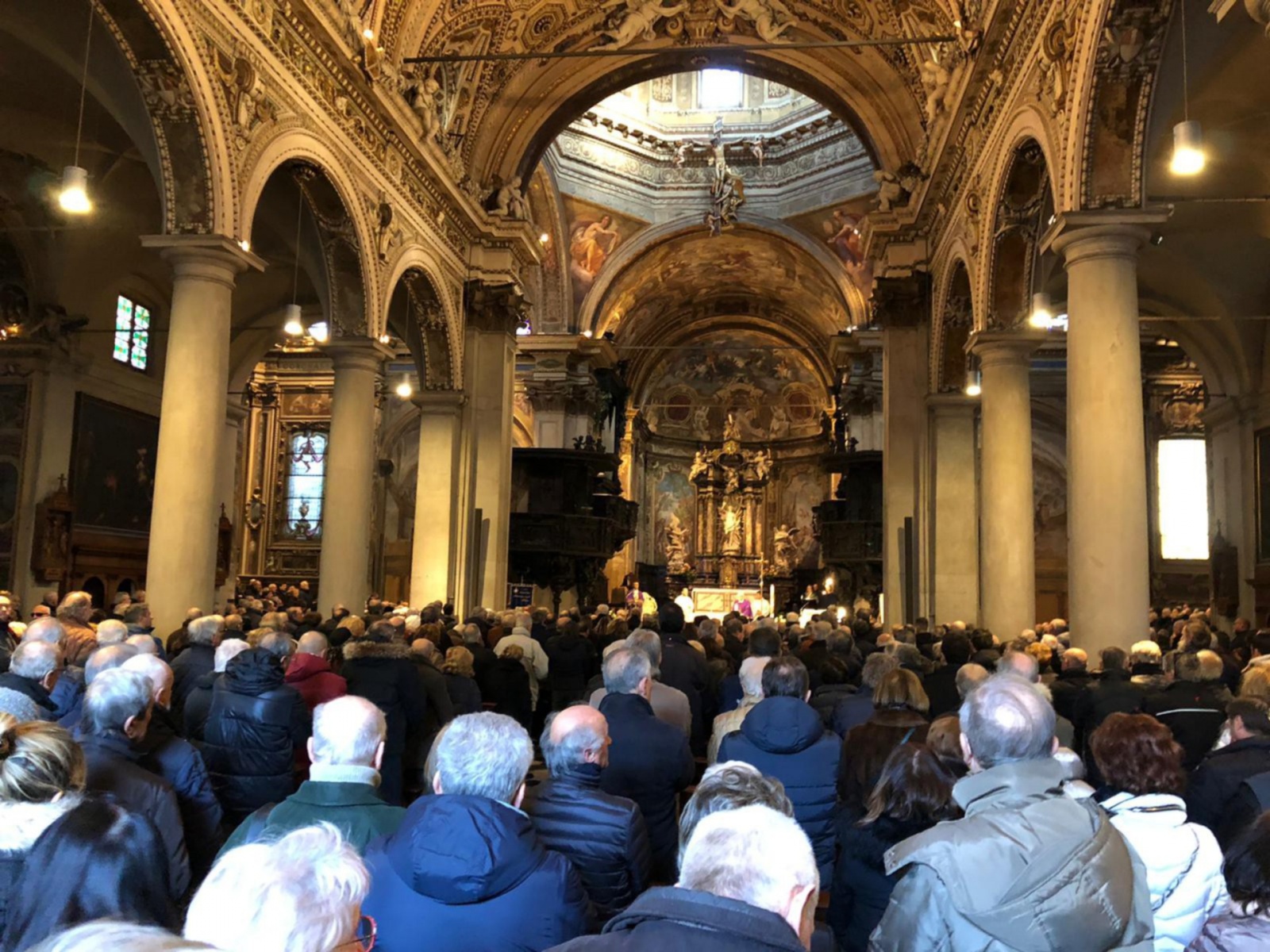 Varese funerale Pietro Anastasi basilica San Vittore