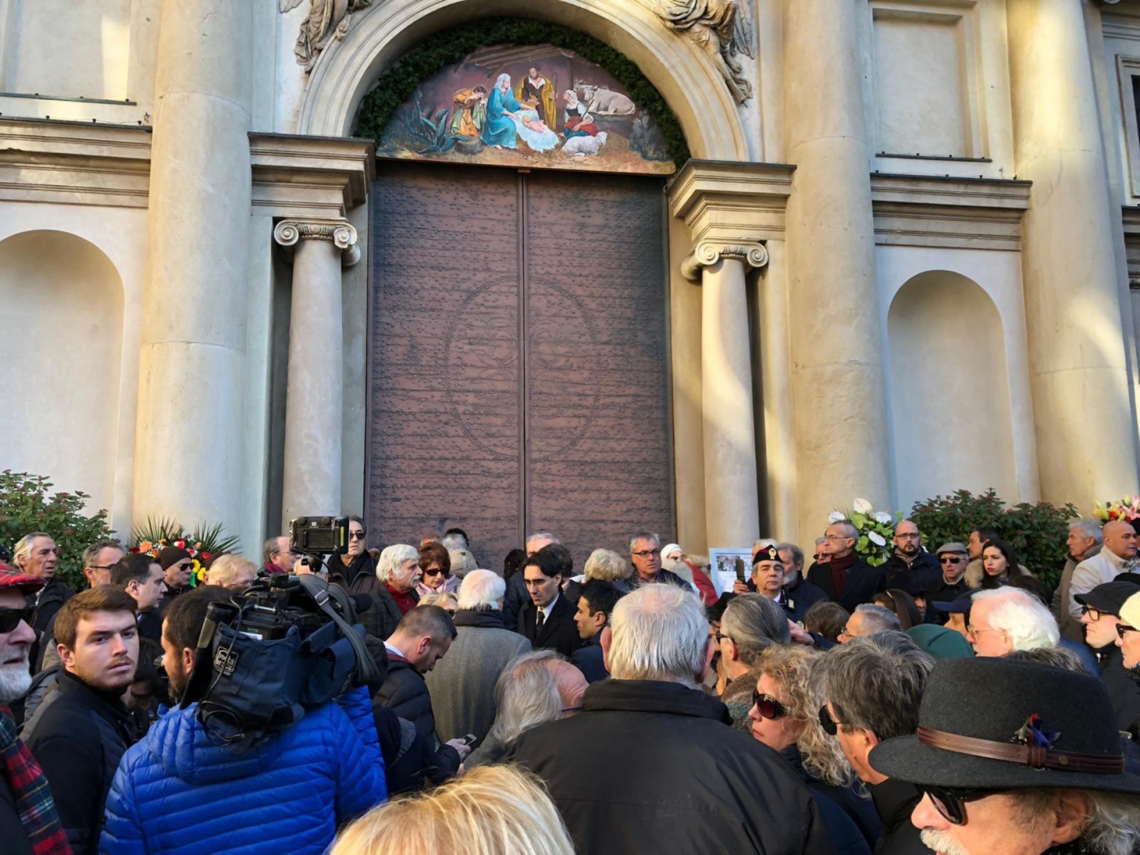 Varese funerale Pietro Anastasi basilica San Vittore