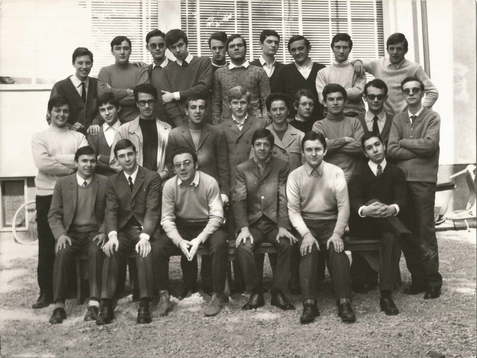 1) 1968, Varese.
