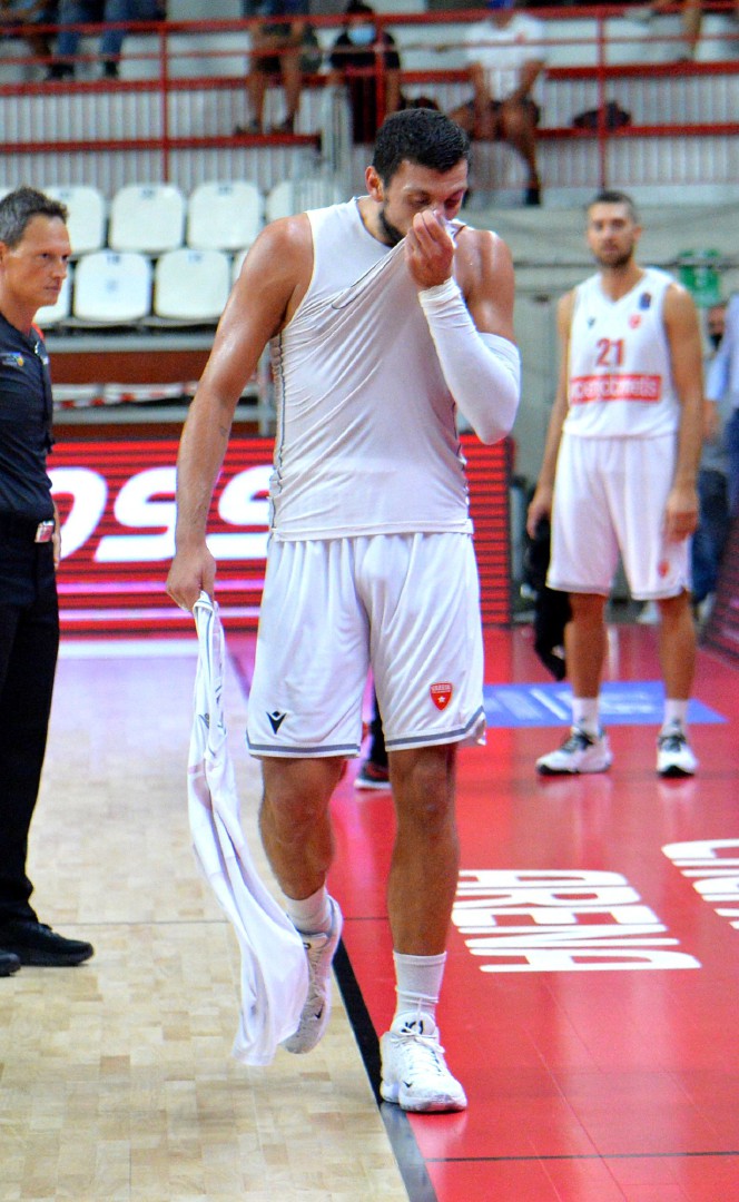 VARESE BASKET SUPERCOPPA 2021 OPENJOBMETIS VARESE - DINAMO SASSARI NELLA FOTO GENTILE ESPULSO