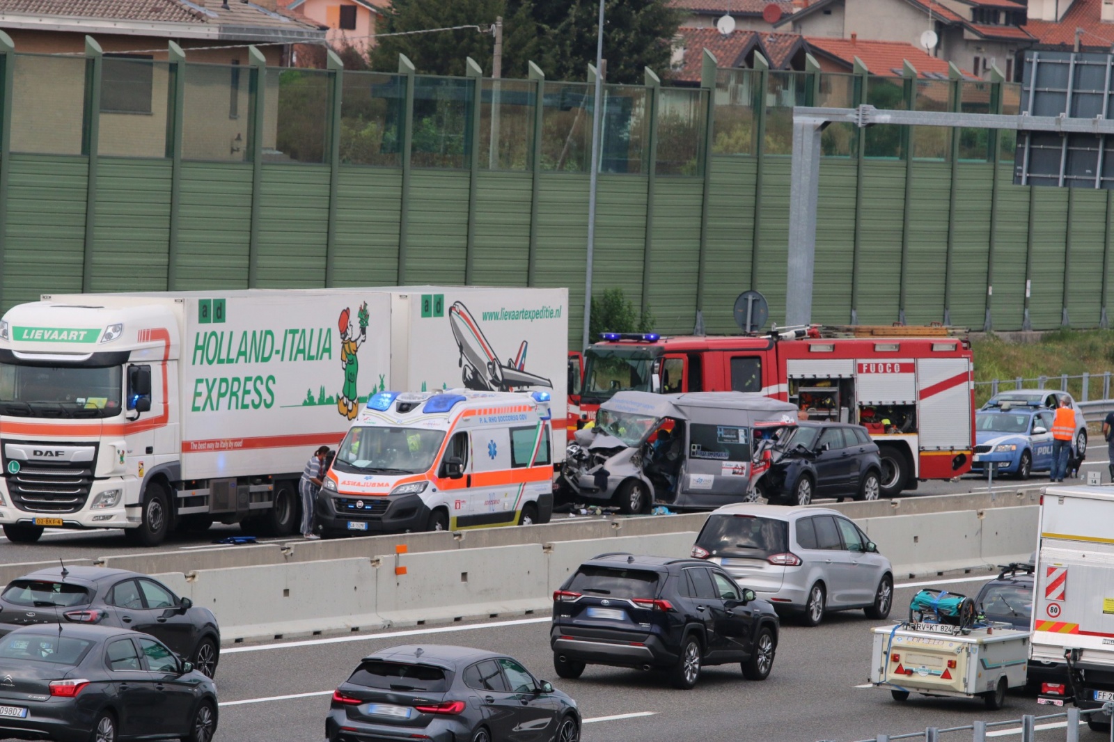 UBOLDO ORIGGIO INCIDENTE AUTOSTRADA SARONNO ORIGGIO UBOLDO