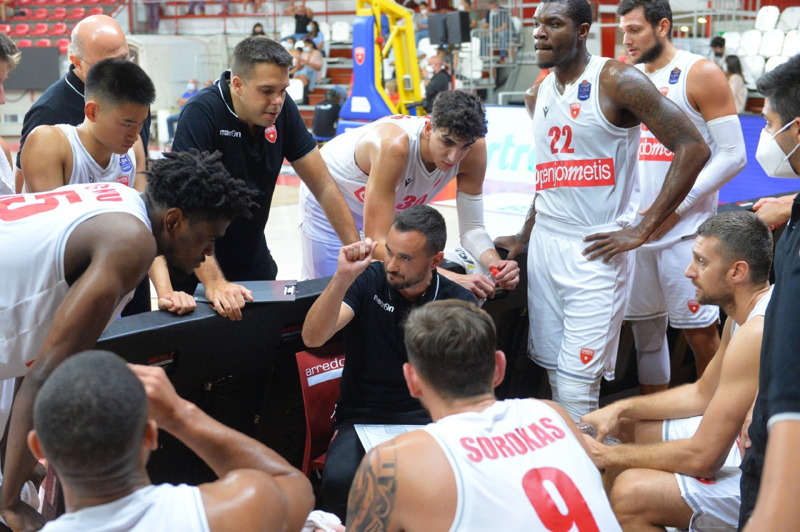 VARESE BASKET SUPERCOPPA OPENJOBMETIS VARESE-VANOLI CREMONA NELLA FOTO TIME OUT