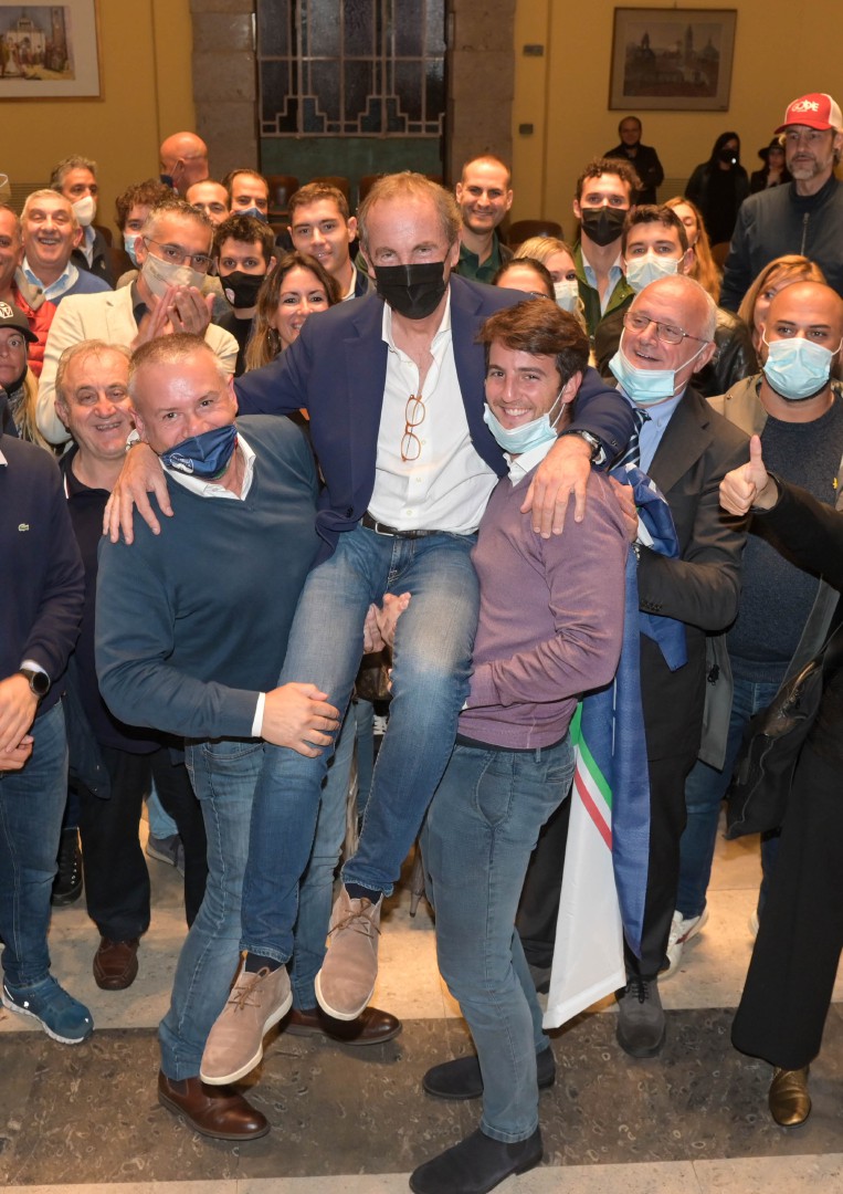 busto arsizio emanuele antonelli confermato sindaco