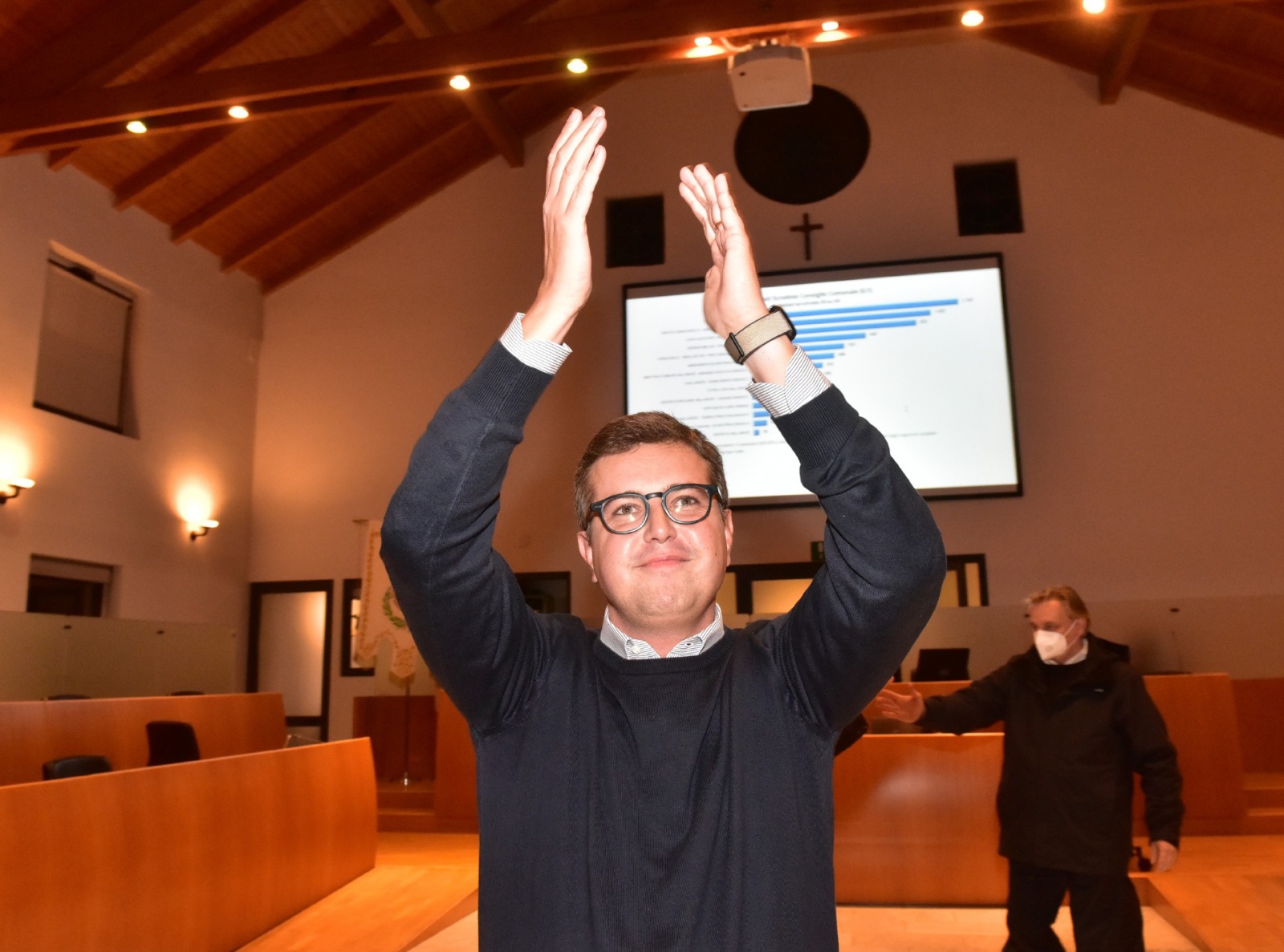 GALLARATE ELEZIONI COMUNALI 2021 NELLA FOTO DAVIDE CASSANI IN TRIONFO