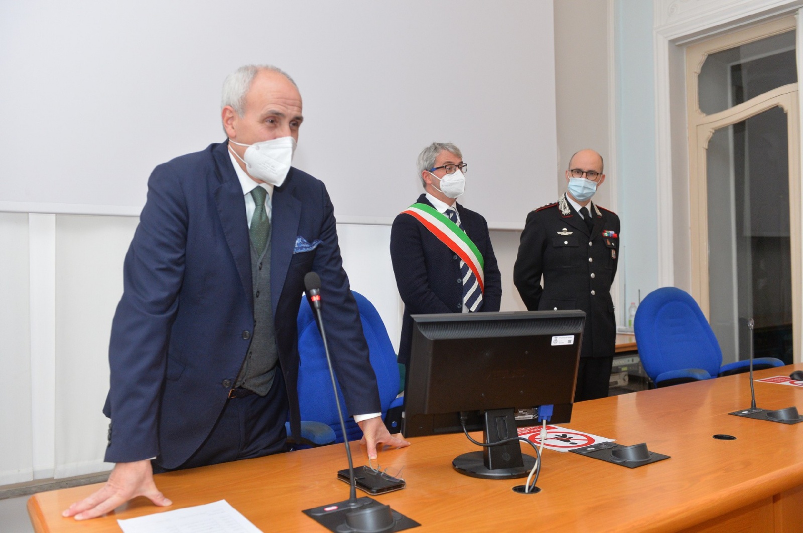VARESE ONOREFICENZE PREFETTURA 2021. ONOREFICENZE AL MERITO DELLA REPUBBLICA NELLA FOTO PREFETTO CAPUTO, SINDACO GALIMBERTI E COLONNELLO PIASENTIN