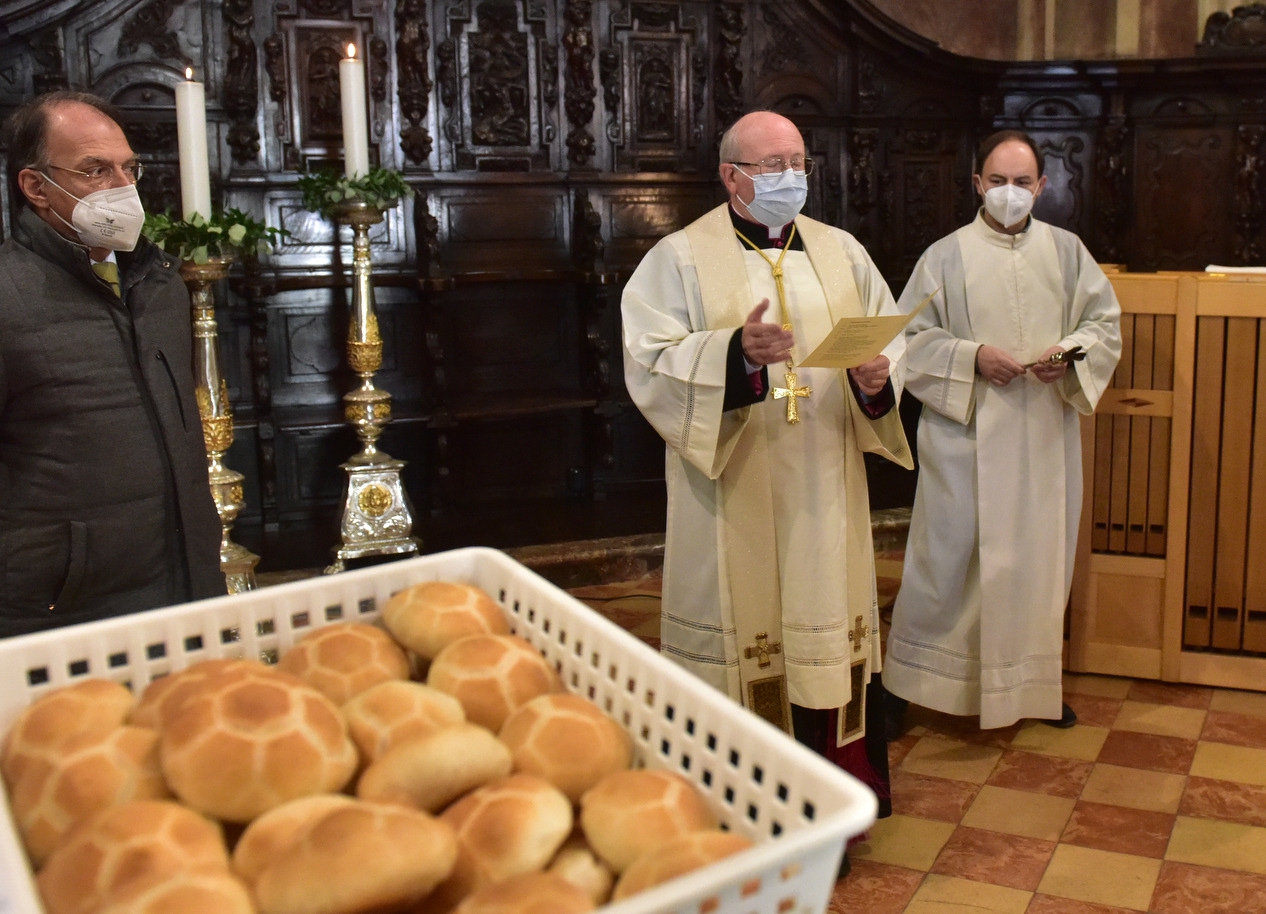 VARESE BENEDIZIONE DEGLI ANNIMALI E DEL PANE PER LA SAGRA DI SANT ANTONIO 2022