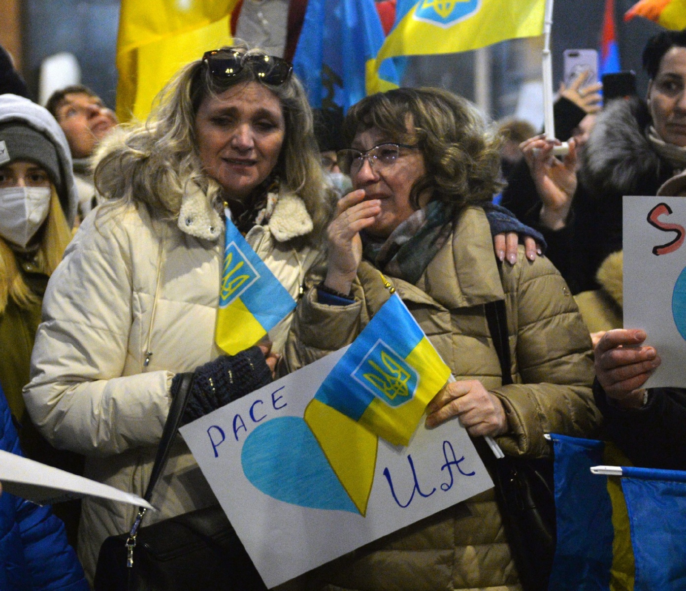 VARESE MANIFESTAZIONE NO ALLA GUERRA IN UCRAINA, PIAZZA MONTE GRAPPA