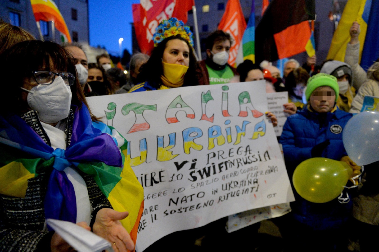 VARESE MANIFESTAZIONE NO ALLA GUERRA IN UCRAINA, PIAZZA MONTE GRAPPA