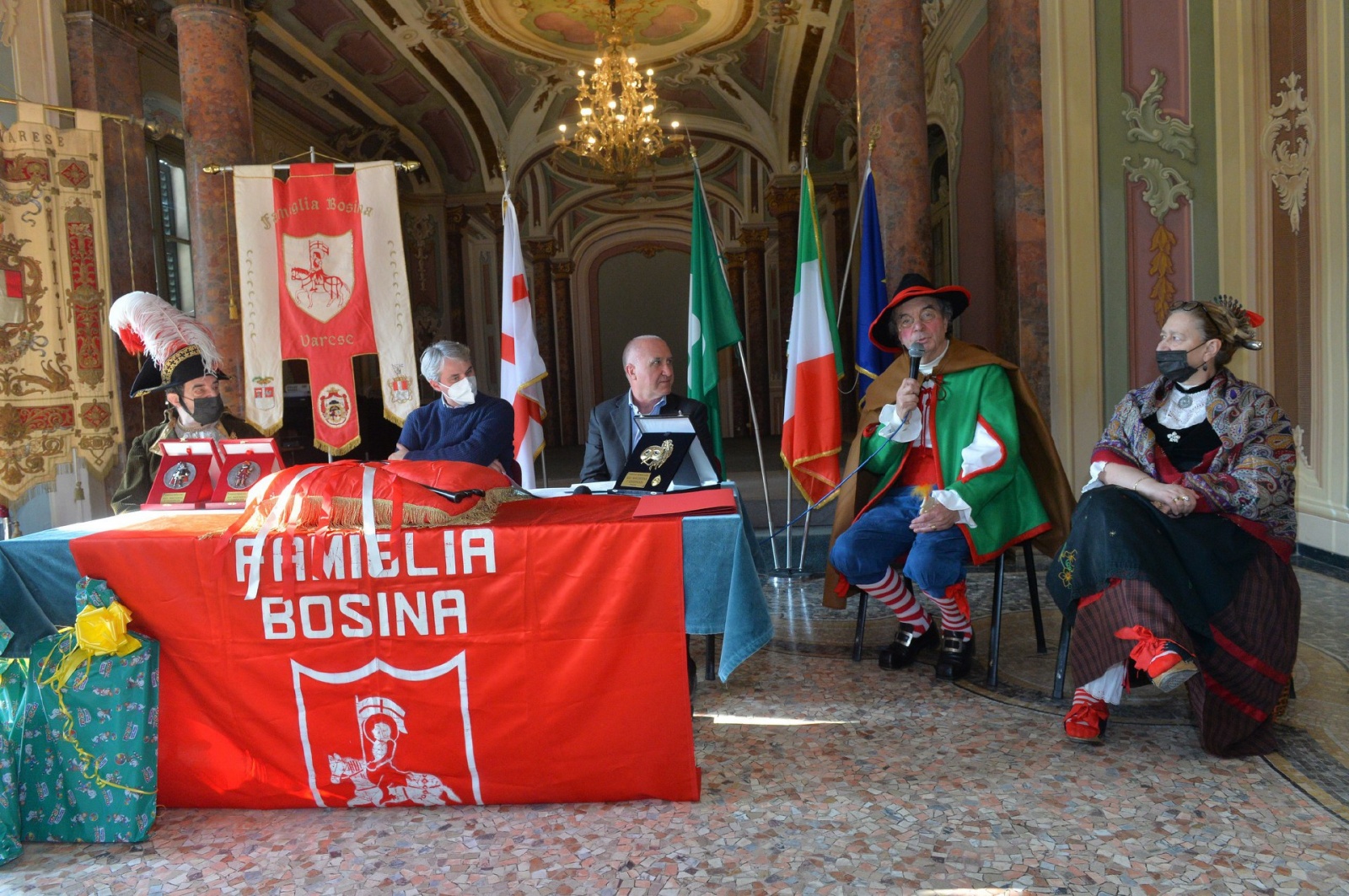 VARESE CHIUSURA CARNEVALE BOSINO 2022 A SALONE ESTENSE NELLA FOTO