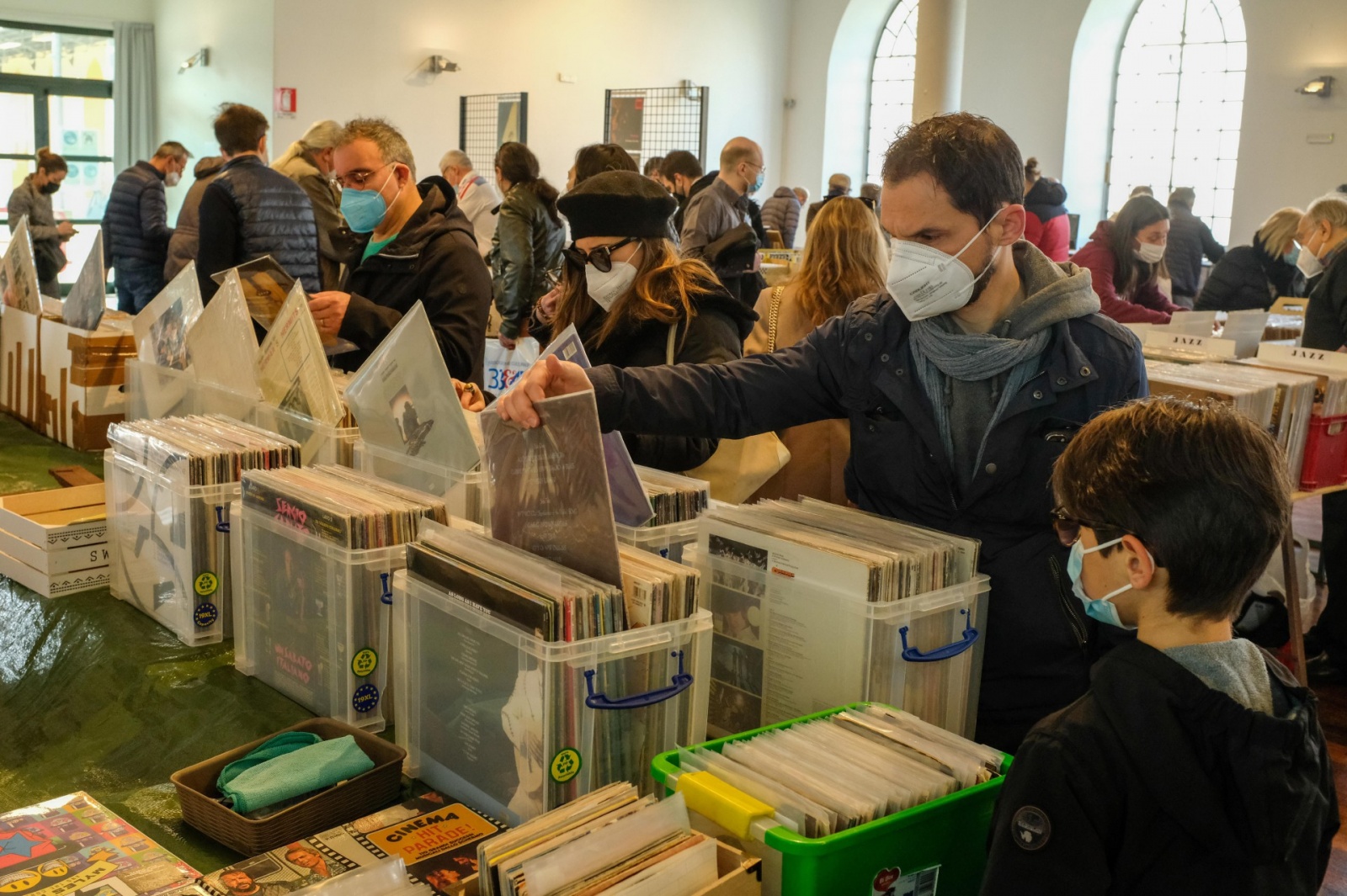 busto arsizio fiera del disco al museo del tessile