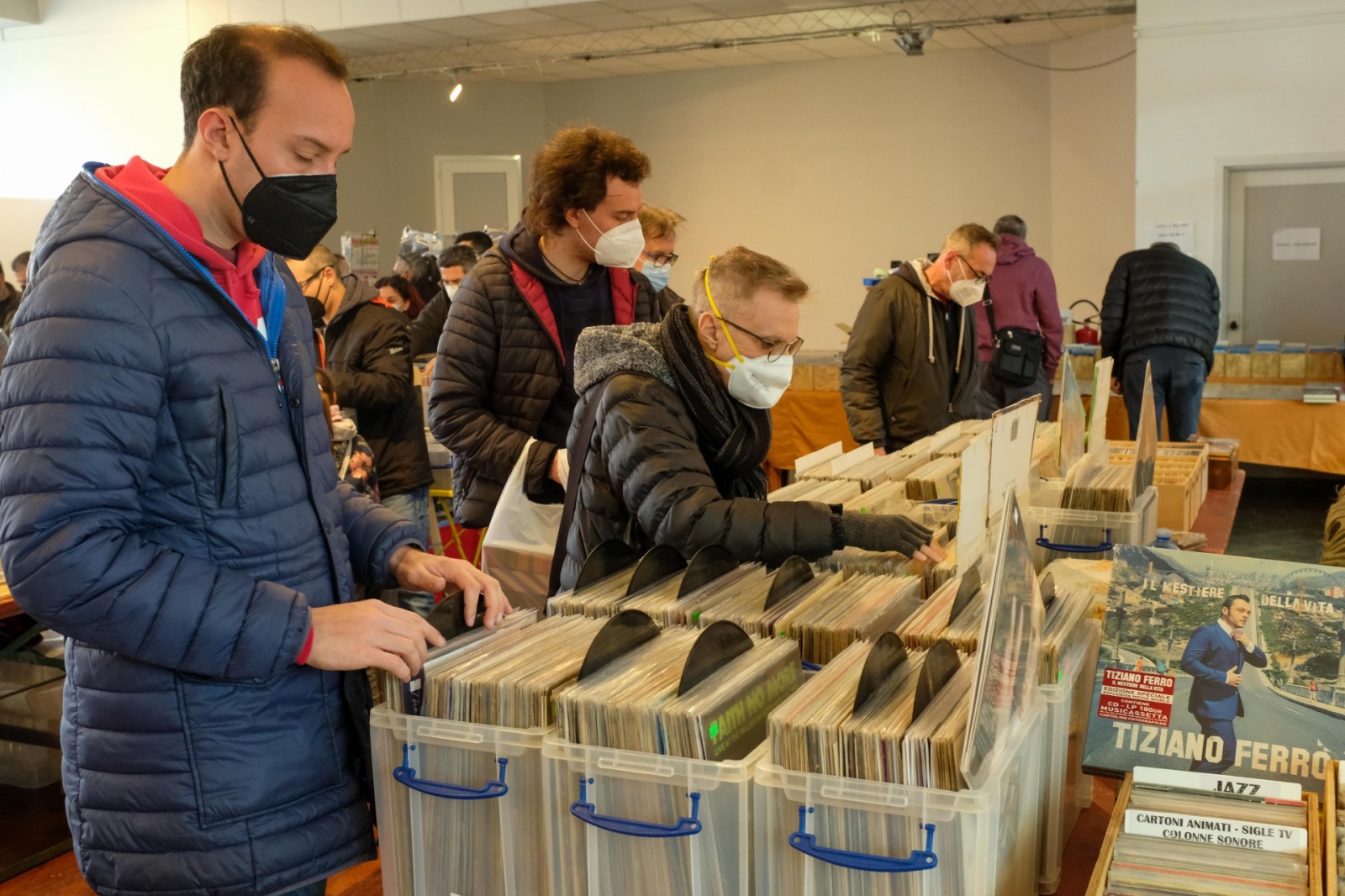 busto arsizio fiera del disco al museo del tessile