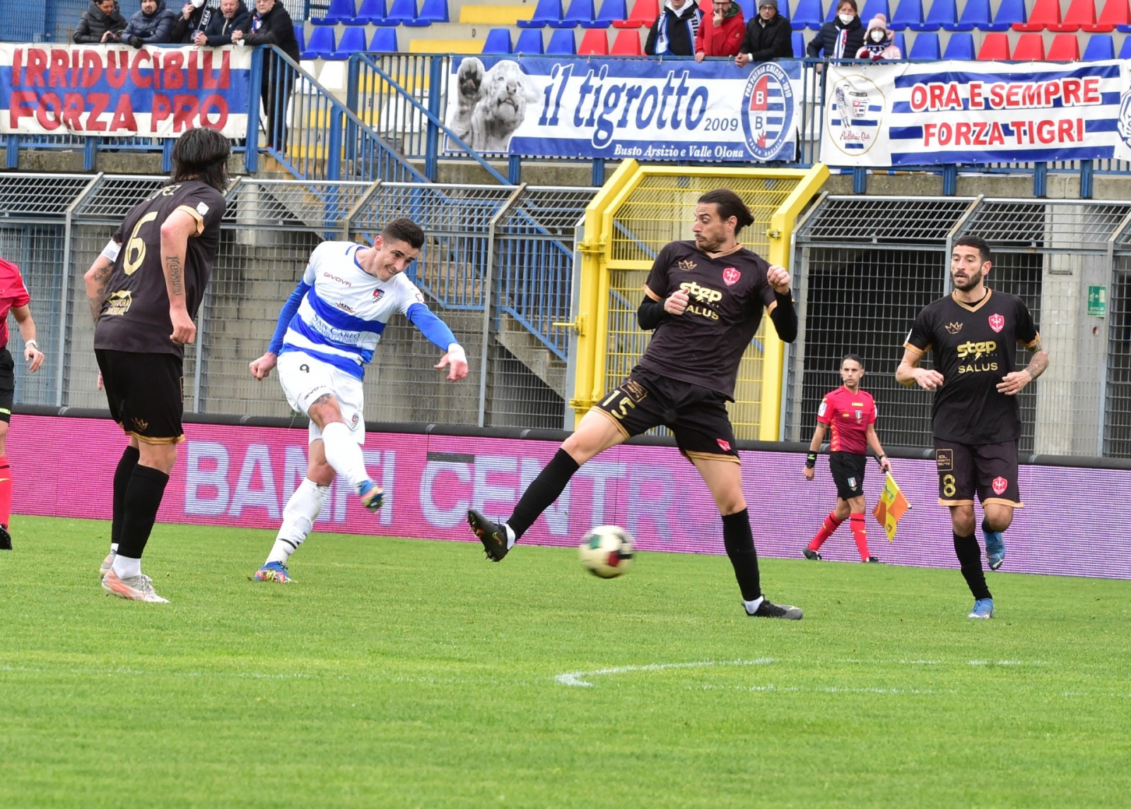 BUSTO ARSIZIO PRO PATRIA TRIESTINA CALCIO NELLA FOTO PARKER