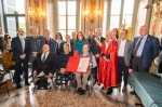 VARESE FESTA SAN VITTORE FAMIGLIA BOSINA CORTE VERSO LA BASILICA
