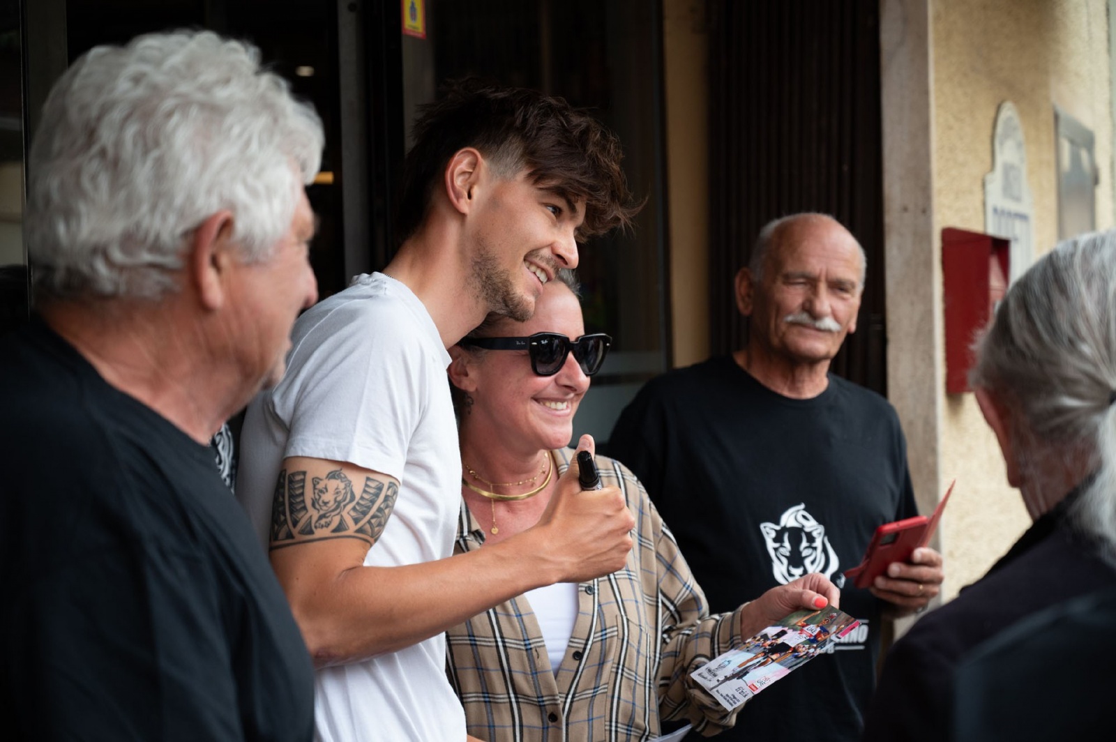 TAINO ALESSANDRO COVI CON IL SUO FAN CLUB