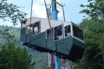 SACRO MONTE SMONTAGGIO CABINE FUNICOLARE PER REVISIONE GENERALE NELLA FOTO SECONDA CABINA