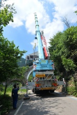 SACRO MONTE SMONTAGGIO CABINE FUNICOLARE PER REVISIONE GENERALE NELLA FOTO SECONDA CABINA