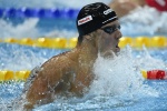 epa10022441 Nicolo Martinenghi of Italy is on his way to win the men's 100m Breaststroke final of the Swimming events at the 19th FINA World Aquatics Championships in Budapest, Hungary, 19 June 2022. EPA/Tamas Kovacs HUNGARY OUT