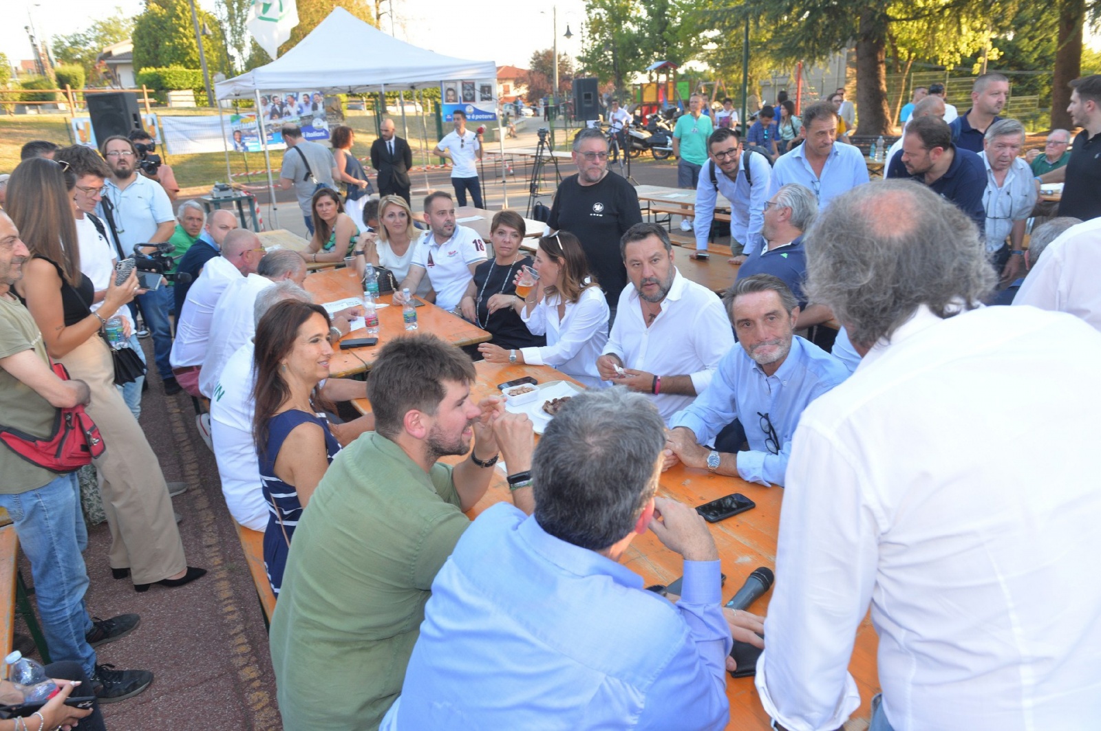 CARONNO VARESINO MATTEO SALVINI INCONTRA I SINDACI LEGHISTI ALLA FESTA DELLA LEGA