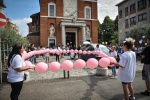 Cittadini partecipano al funerale della piccola Diana Pifferi nella chiesa dei santi Pietro e Paolo a San Giuliano Milanese, 29 Luglio 2022.ANSA/MATTEO CORNER