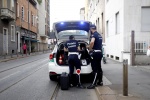 Dodicenne investito e ucciso in bicicletta - la Polizia Locale sul posto in via Bartolini a Milano, 9 agosto 2022.ANSA/MOURAD BALTI TOUATI