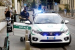 Dodicenne investito e ucciso in bicicletta - la Polizia Locale sul posto in via Bartolini a Milano, 9 agosto 2022.ANSA/MOURAD BALTI TOUATI