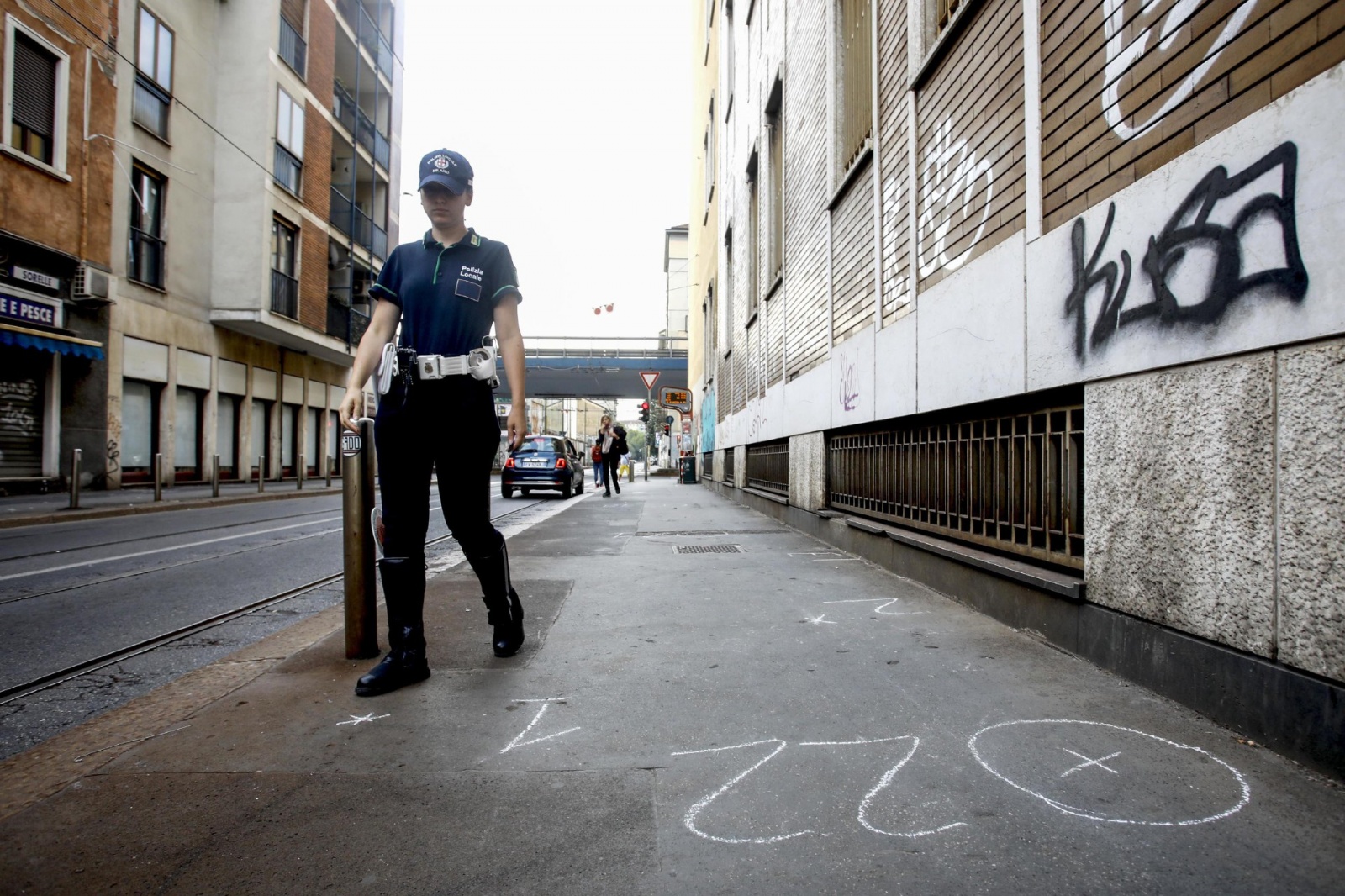 Dodicenne investito e ucciso in bicicletta - la Polizia Locale sul posto in via Bartolini a Milano, 9 agosto 2022.ANSA/MOURAD BALTI TOUATI