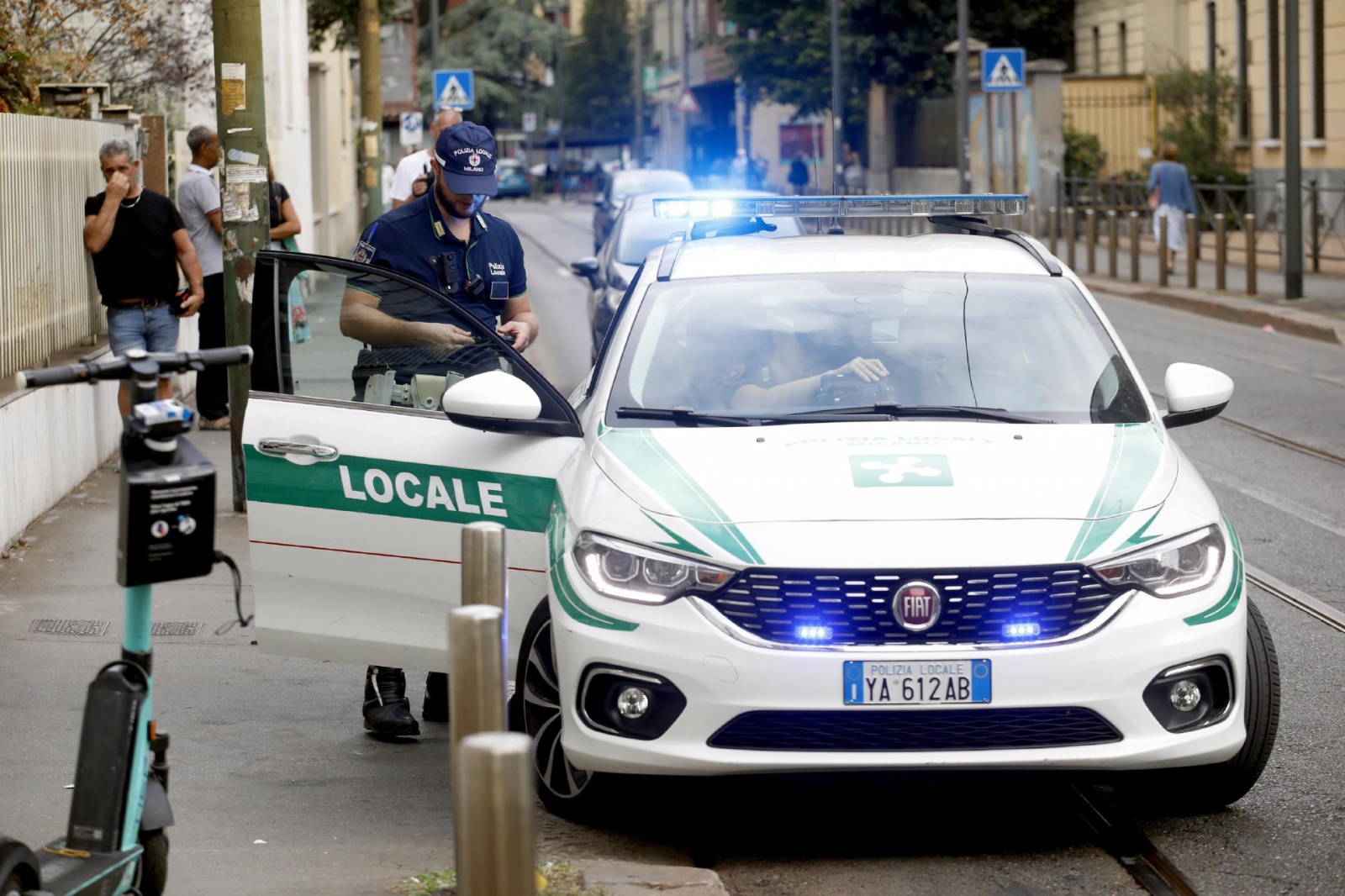 Dodicenne investito e ucciso in bicicletta - la Polizia Locale sul posto in via Bartolini a Milano, 9 agosto 2022.ANSA/MOURAD BALTI TOUATI