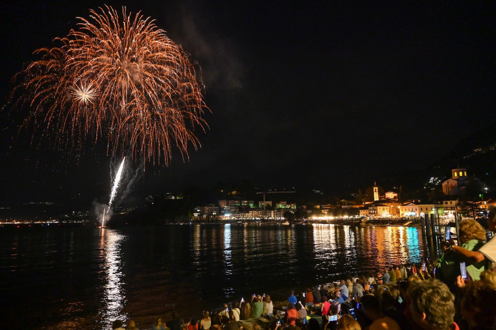 LAVENO MOMBELLO FERRAGOSTO 2022 FUOCHI D’ARTIFICIO