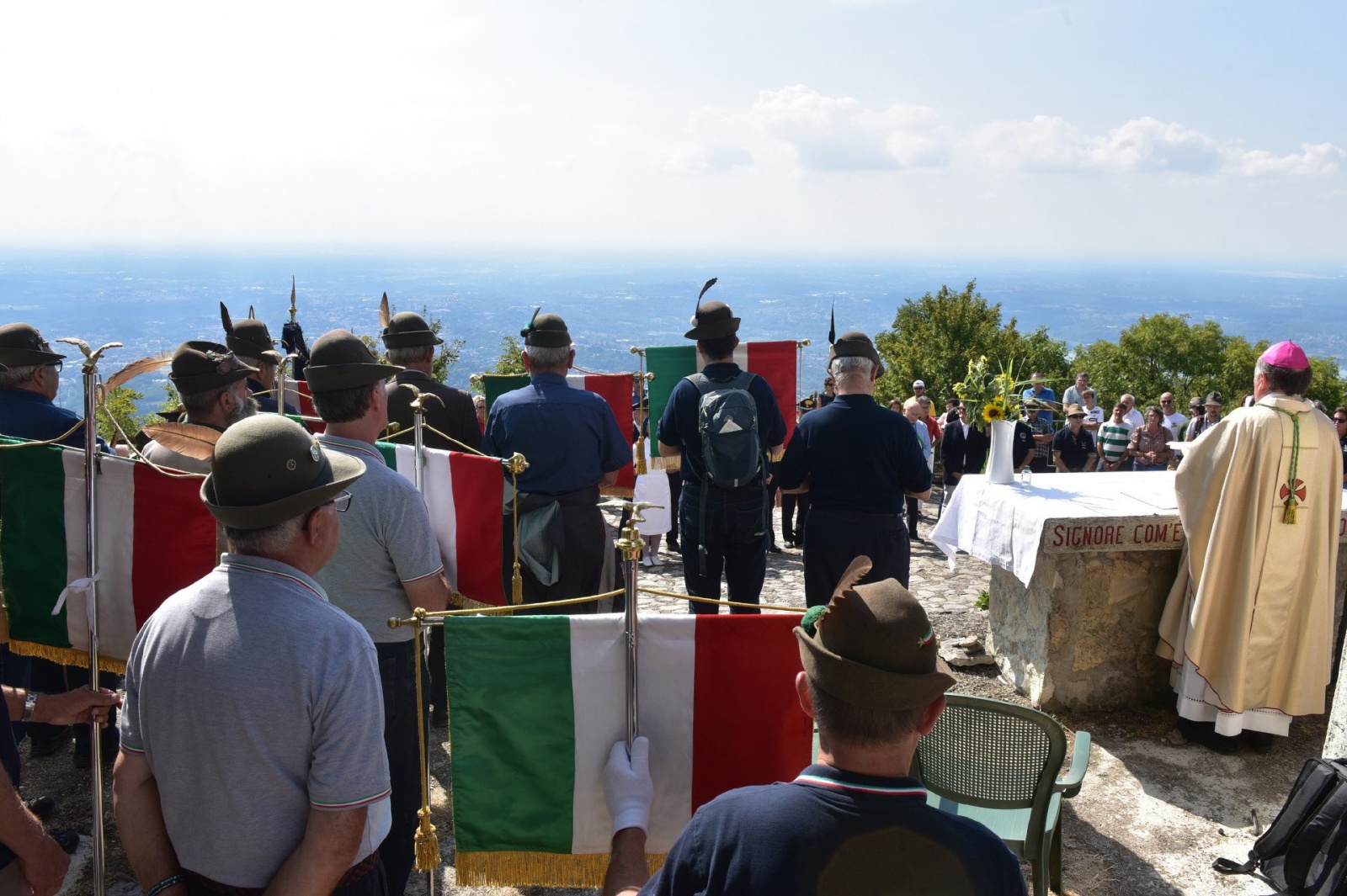 VARESE FESTA DELLA MONTAGNA DEGLI ALPINI 2022 HOTEL CAMPO DEI FIORI
