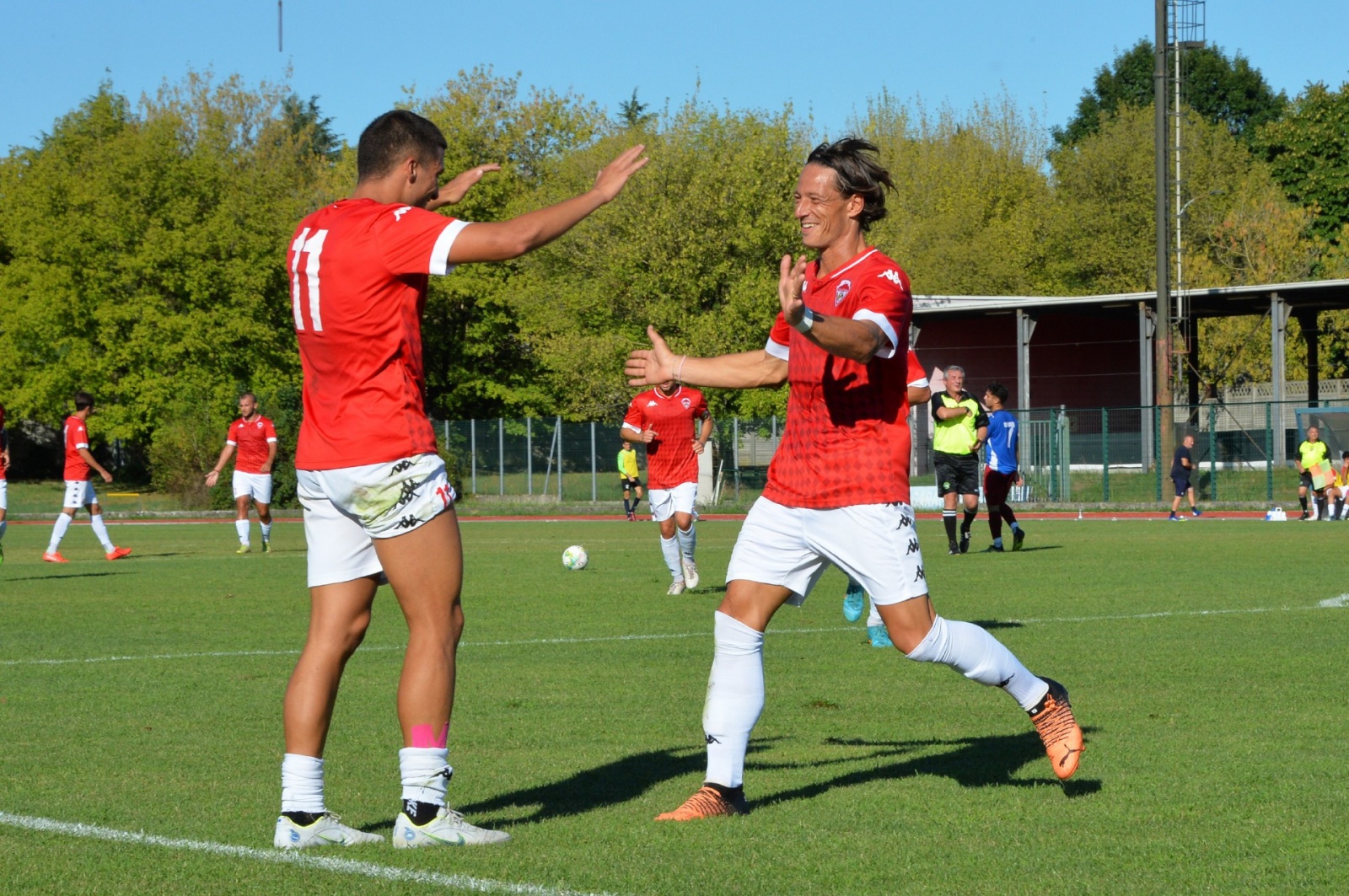 CARATE BRIANZA CITTA’ DI VARESE FOLGORE CARATESE NELLA FOTO ESULTANZA FERRARIO