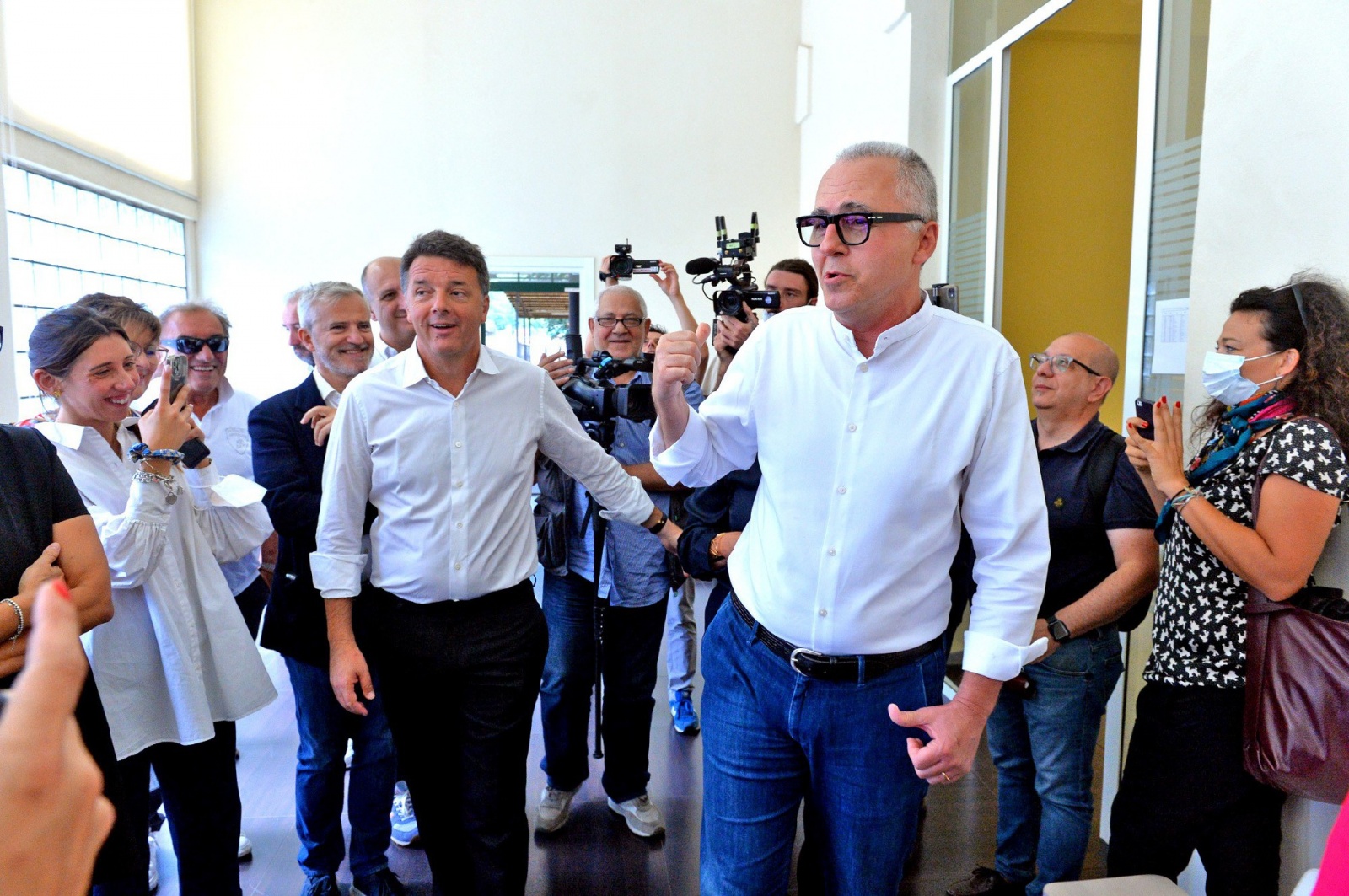 CASTIGLIONE OLONA MATTEO RENZI IN VISITA ALLA NAU OCCHIALI CON MARIACHIARA GADDA, DAVIDE GALIMBERTI, STEFANO MALERBA, GIANPAOLO ERMOLLI